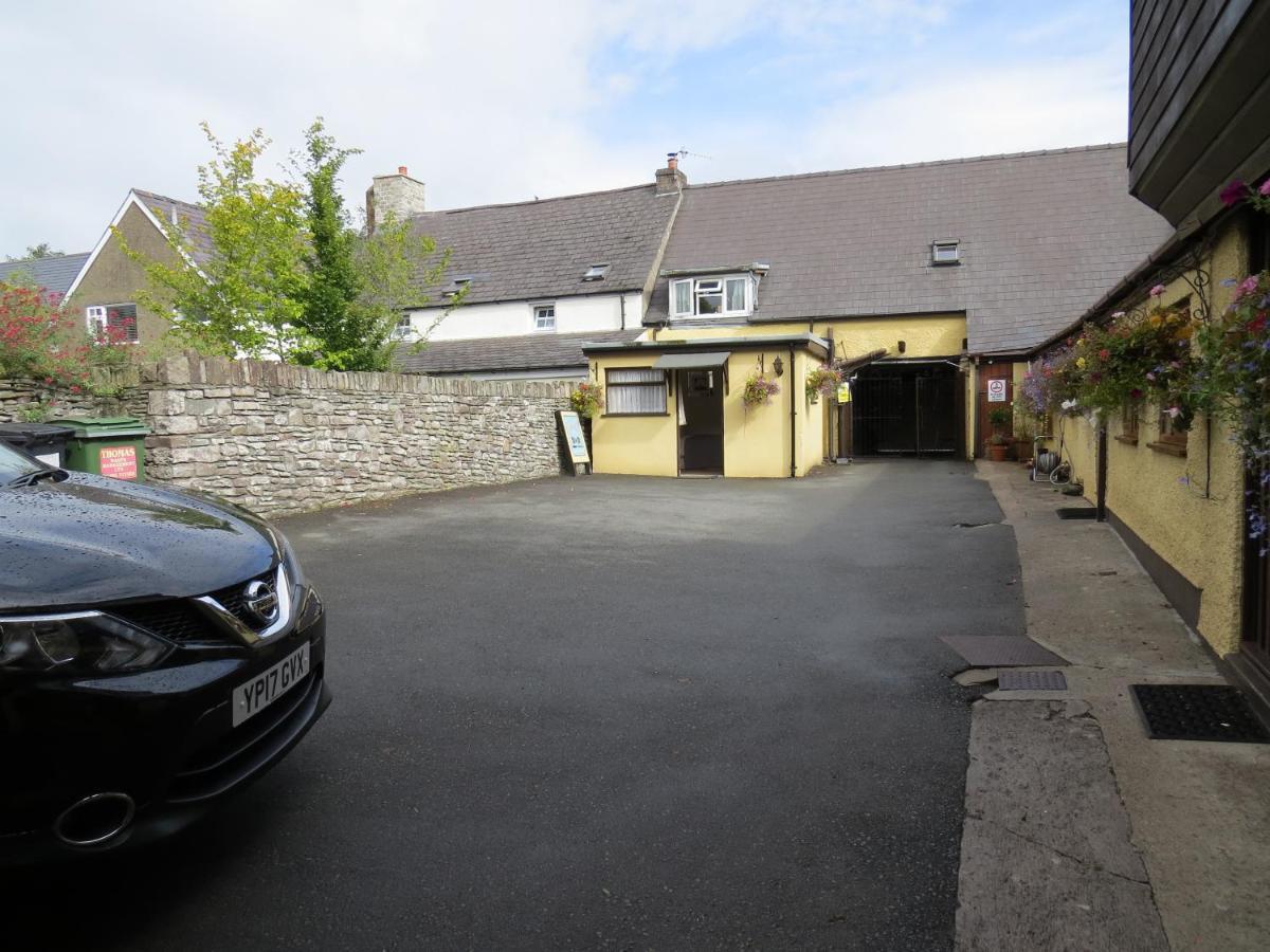 Borderers Inn Brecon Ngoại thất bức ảnh